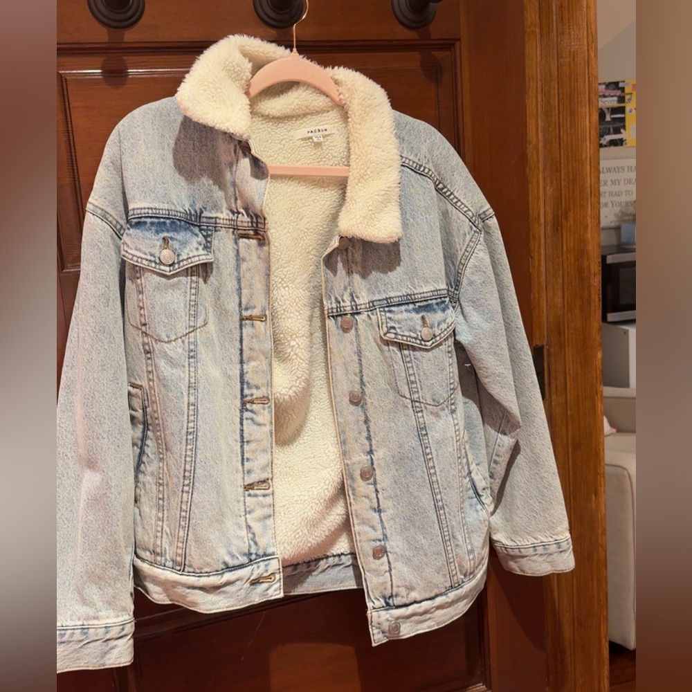 PacSun Cream Sherpa Jacket